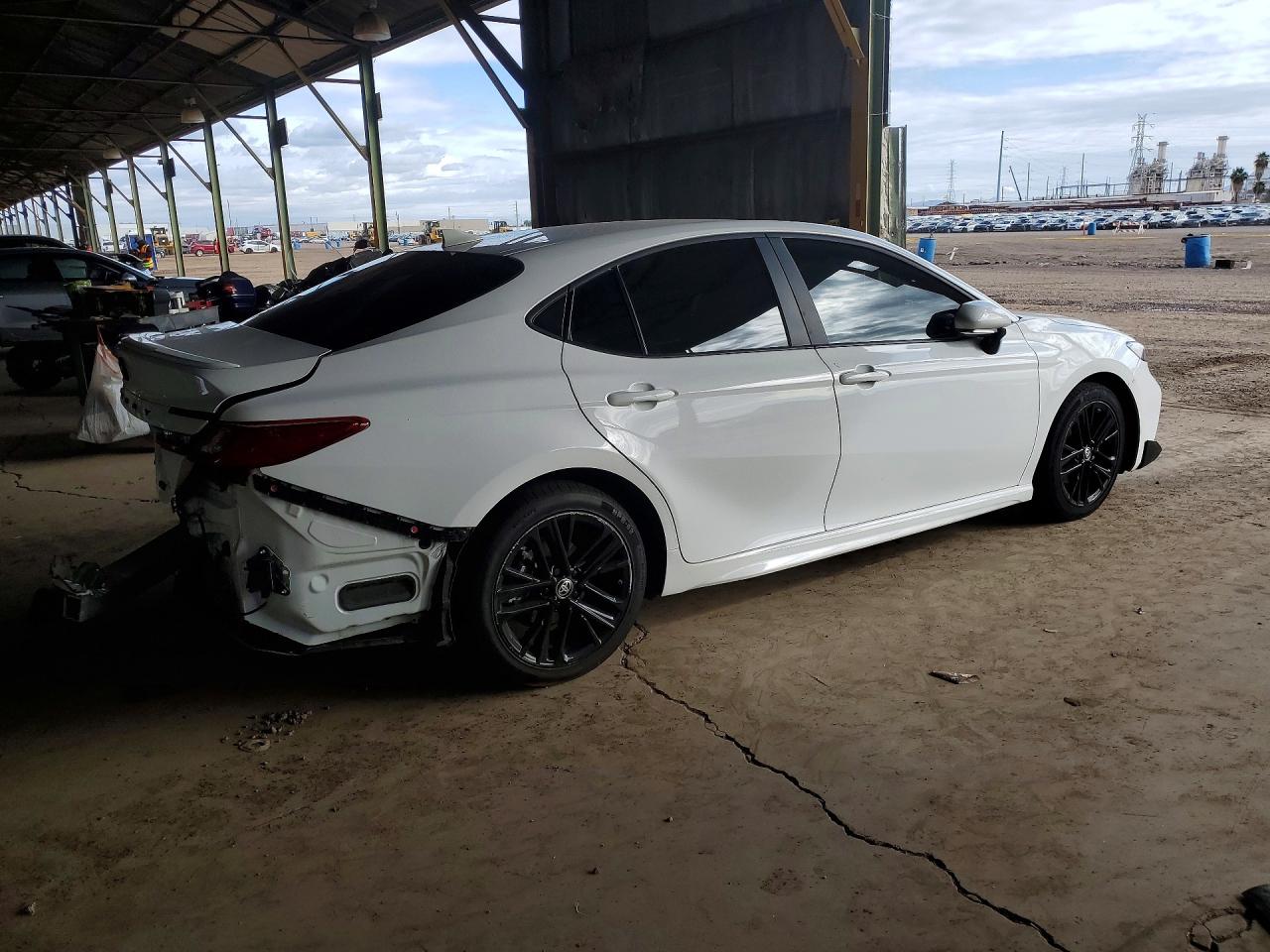 2025 TOYOTA CAMRY SE photo 5