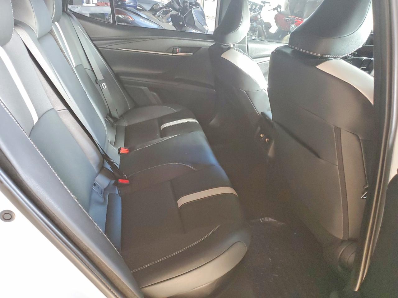2025 TOYOTA CAMRY SE photo 19