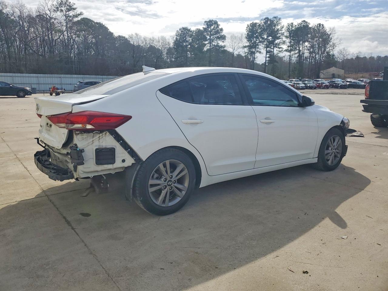 2018 HYUNDAI ELANTRA SEL photo 5