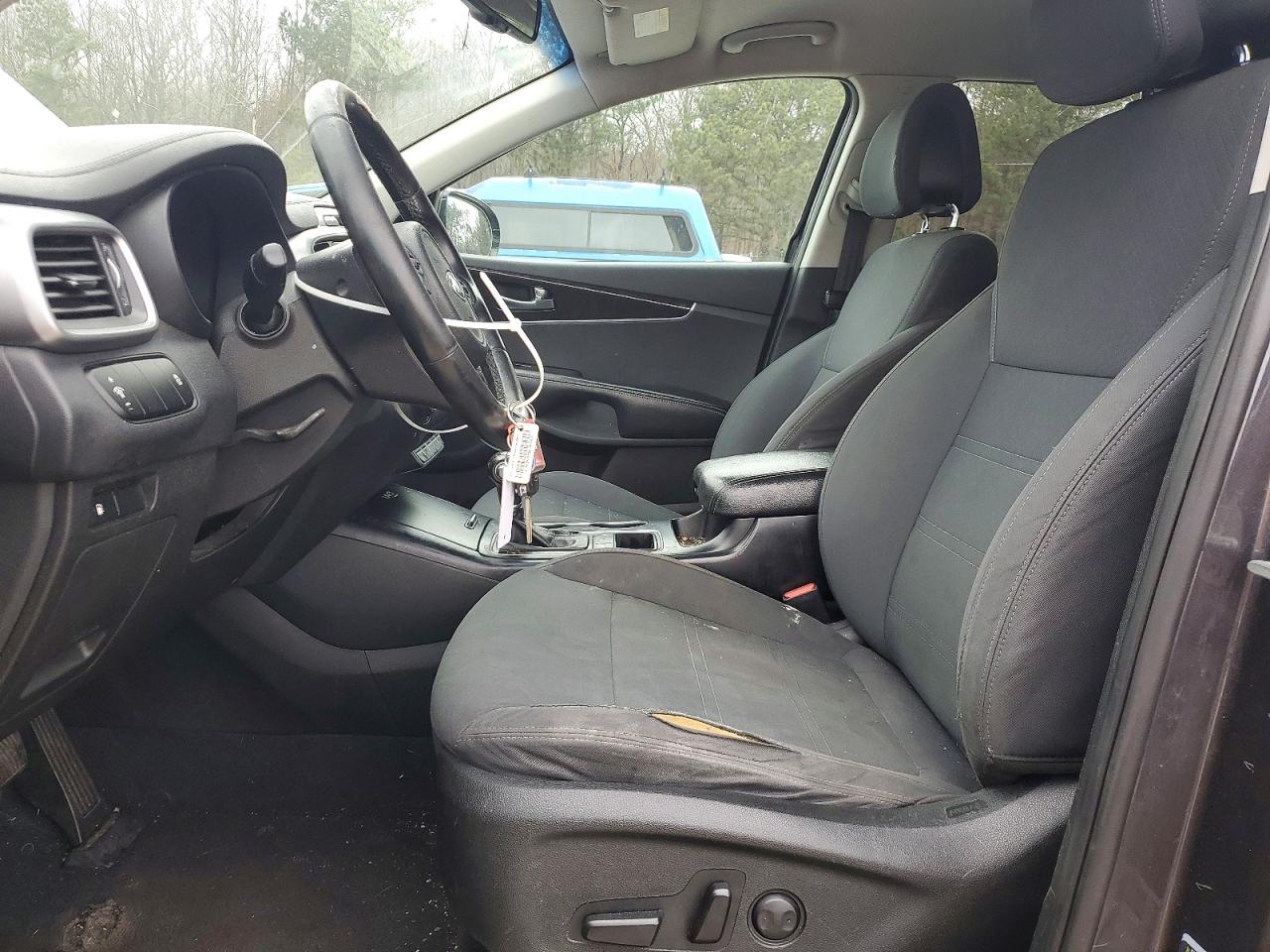 2016 KIA SORENTO LX photo 19