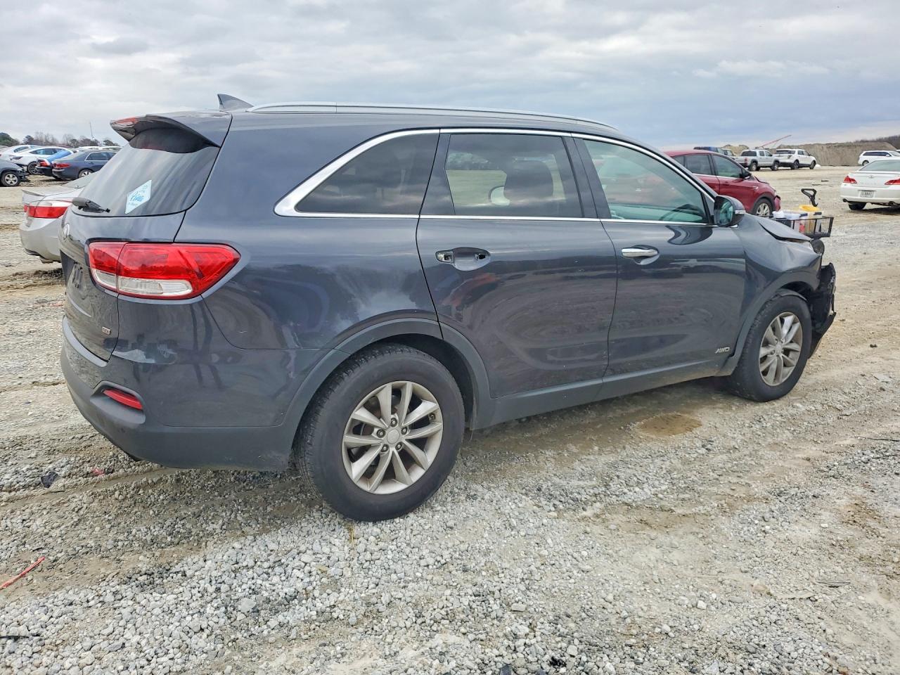2016 KIA SORENTO LX photo 7