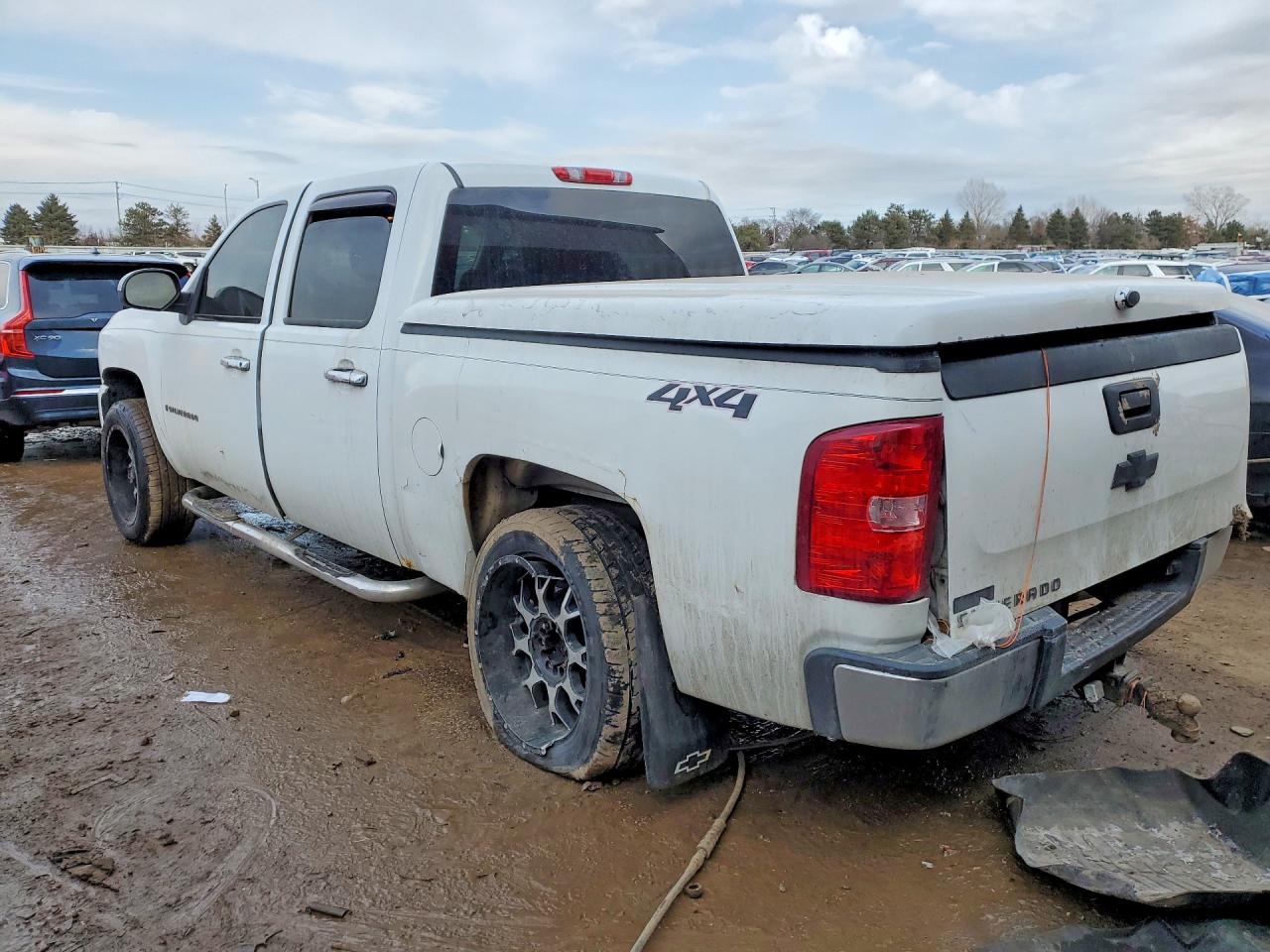 2009 CHEVROLET SILVERADO K1500 LT photo 2