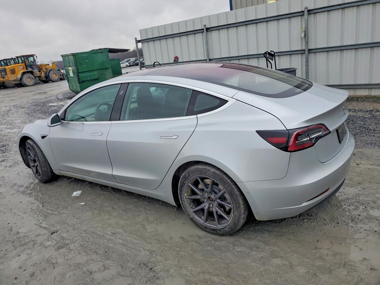 2018 TESLA MODEL 3 photo 2