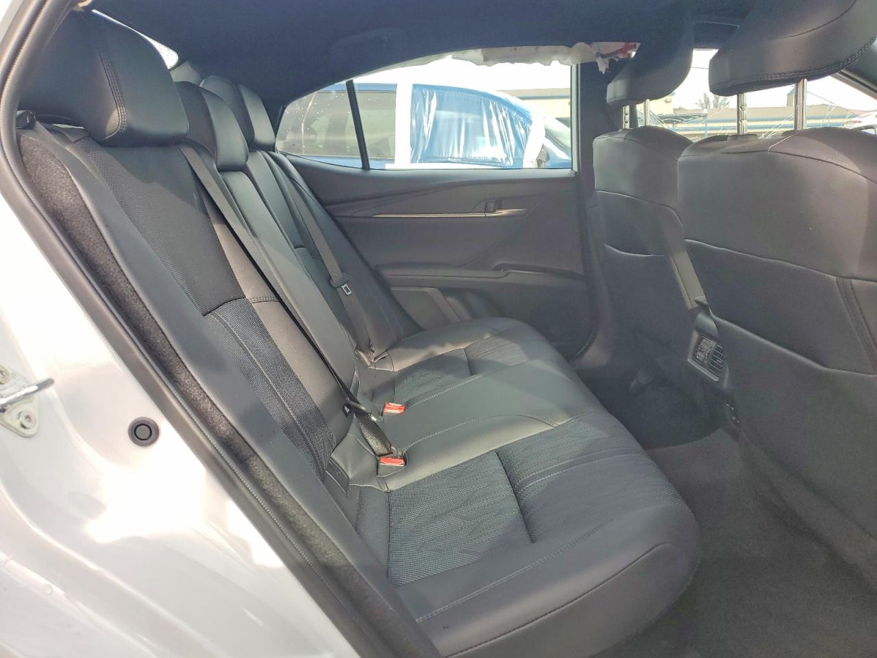 2025 TOYOTA CAMRY XSE photo 28