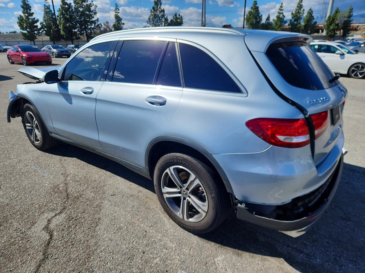 2017 MERCEDES-BENZ GLC 300 photo 2