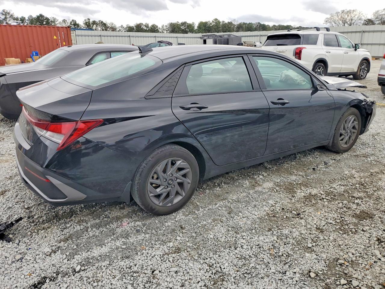 2024 HYUNDAI ELANTRA SEL photo 3