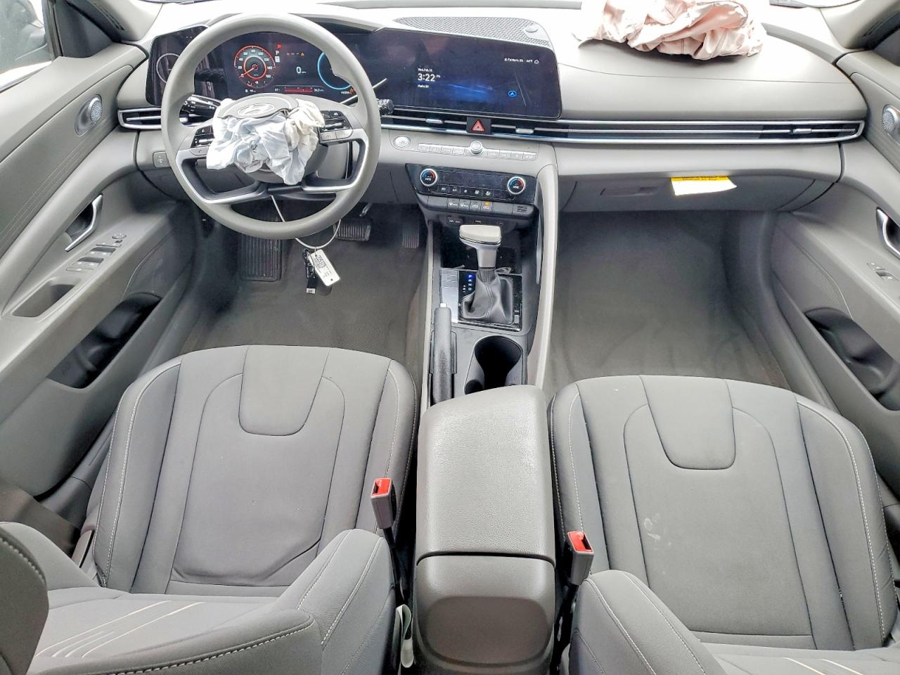 2024 HYUNDAI ELANTRA SEL photo 8