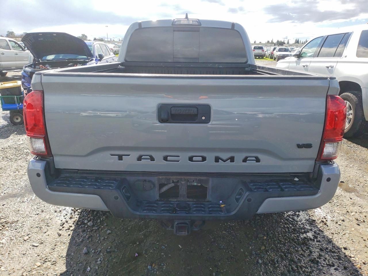 2019 TOYOTA TACOMA DOUBLE CAB photo 16