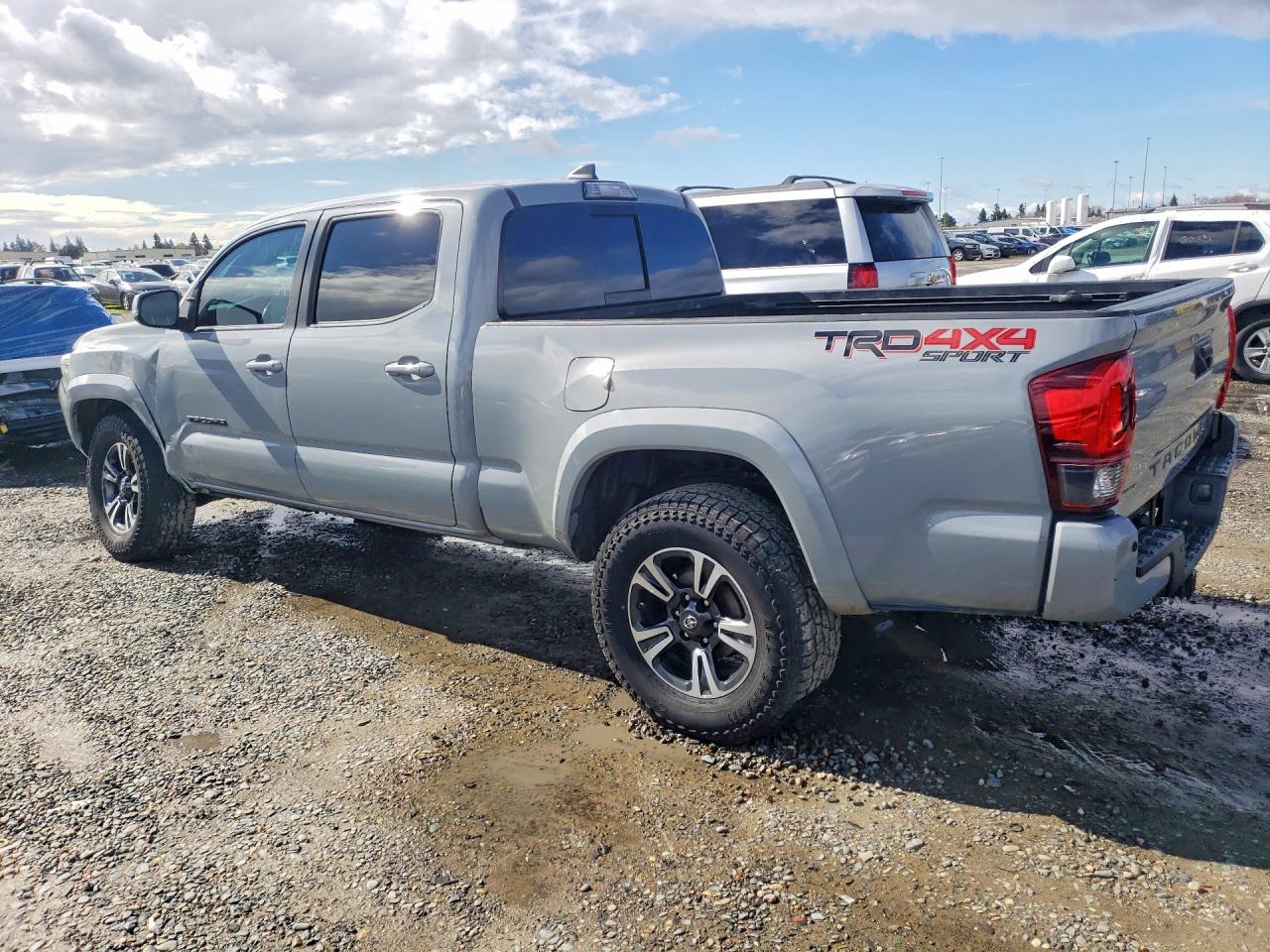 2019 TOYOTA TACOMA DOUBLE CAB photo 4
