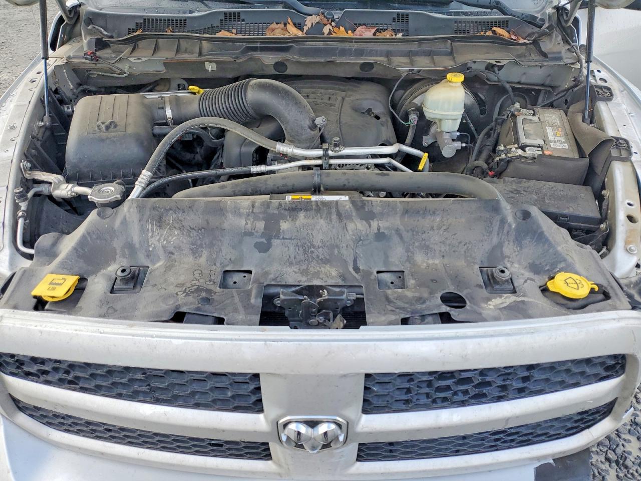 2013 RAM 1500 ST photo 21