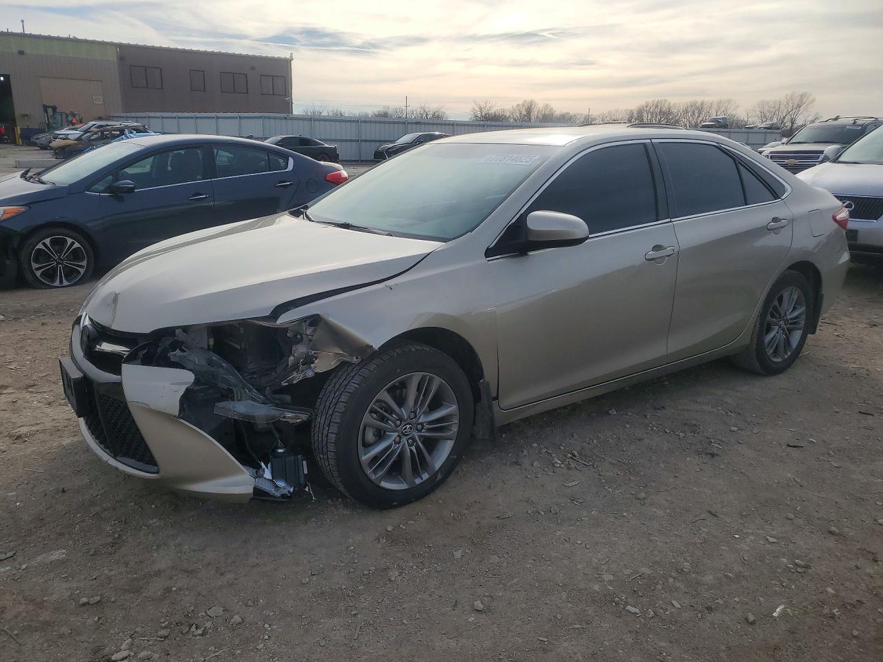2017 TOYOTA CAMRY