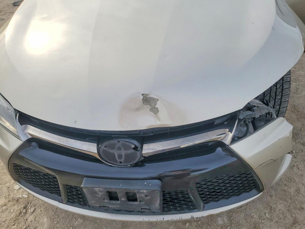 2017 TOYOTA CAMRY LE photo 21