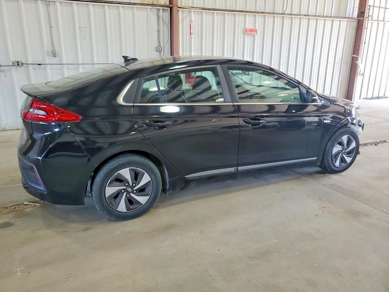 2018 HYUNDAI IONIQ SEL photo 7