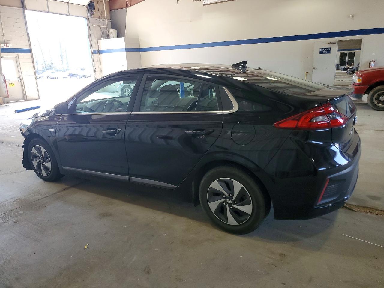 2018 HYUNDAI IONIQ SEL photo 4