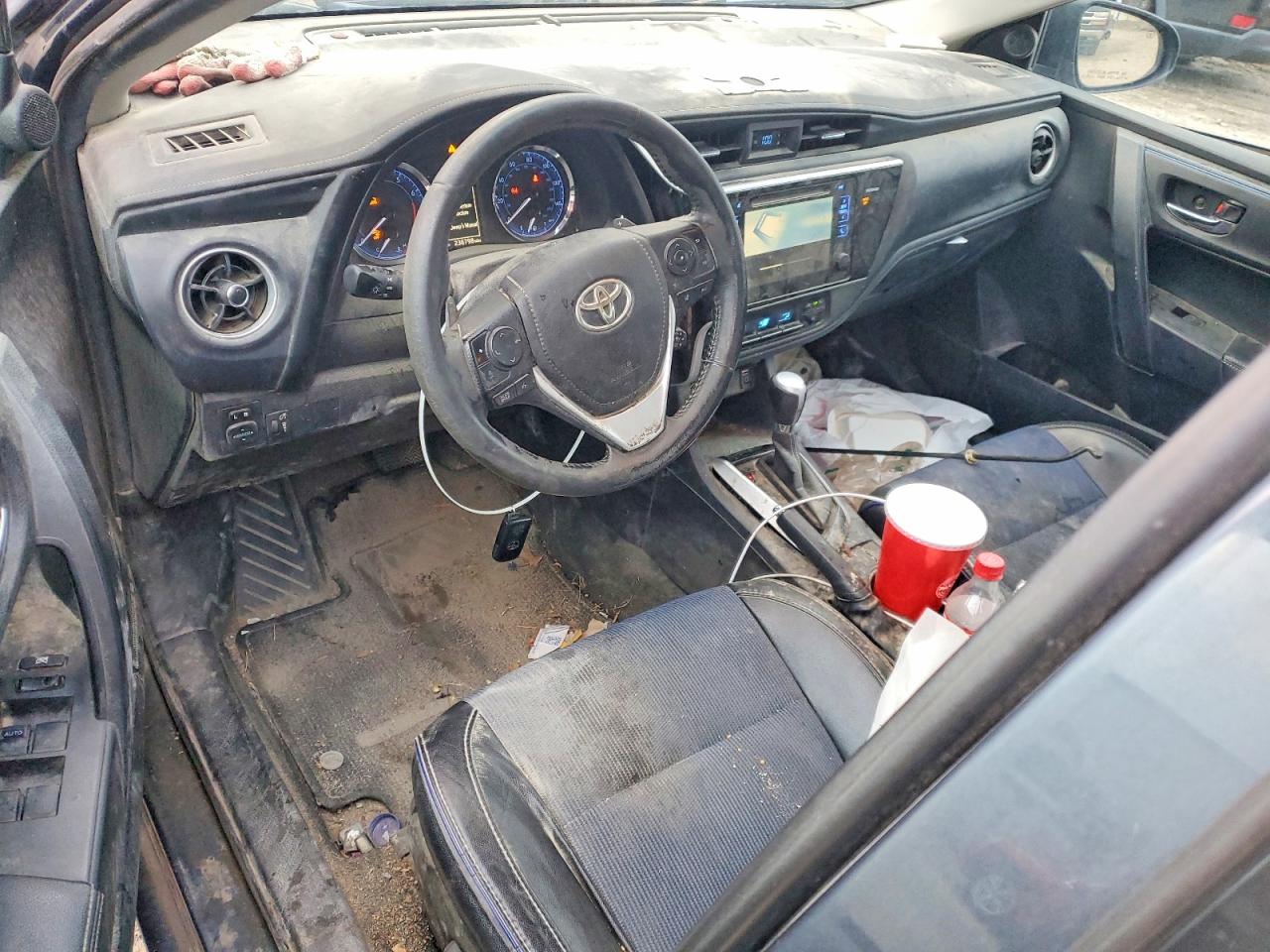 2017 TOYOTA COROLLA L photo 8