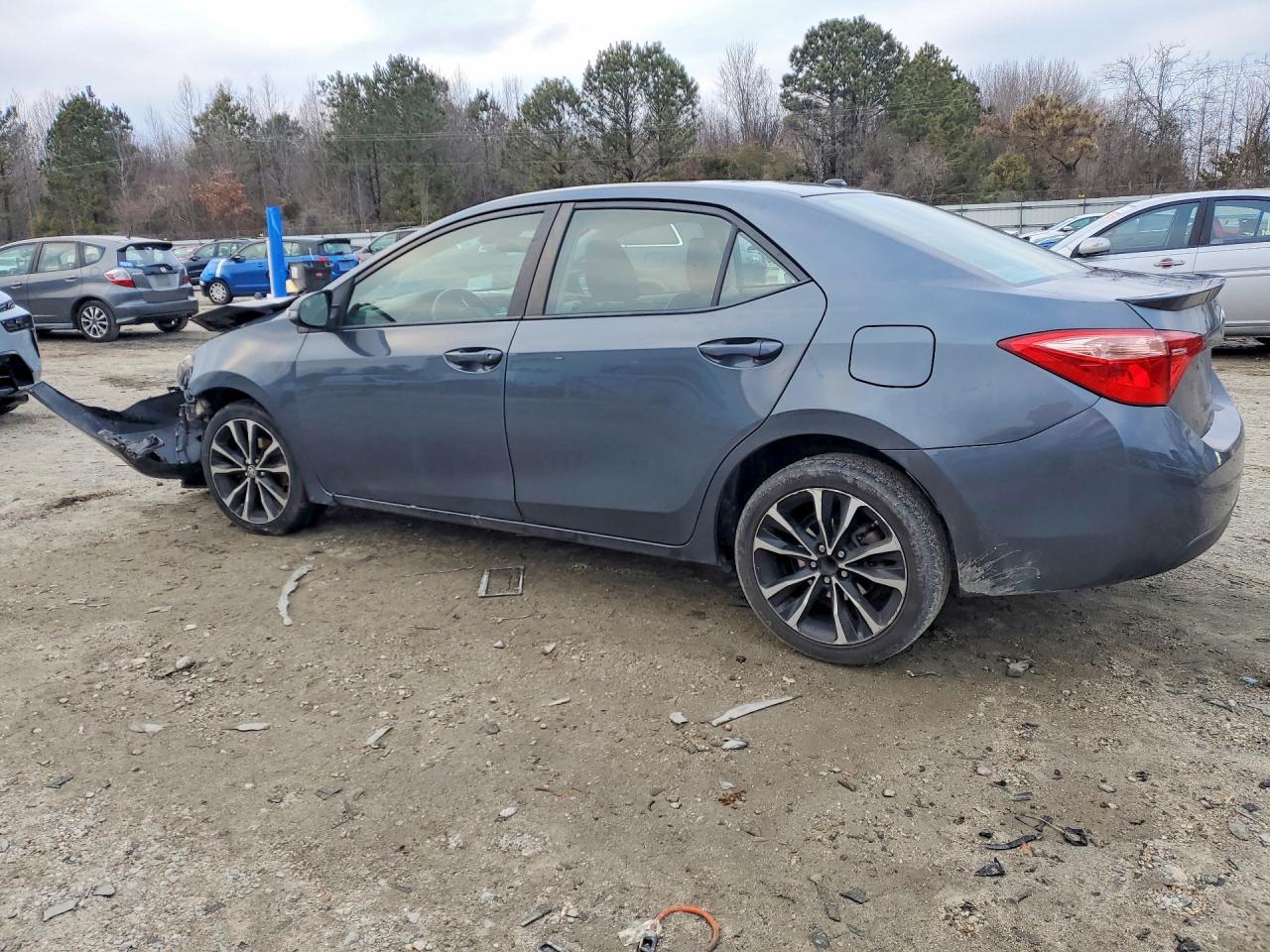 2017 TOYOTA COROLLA L photo 2