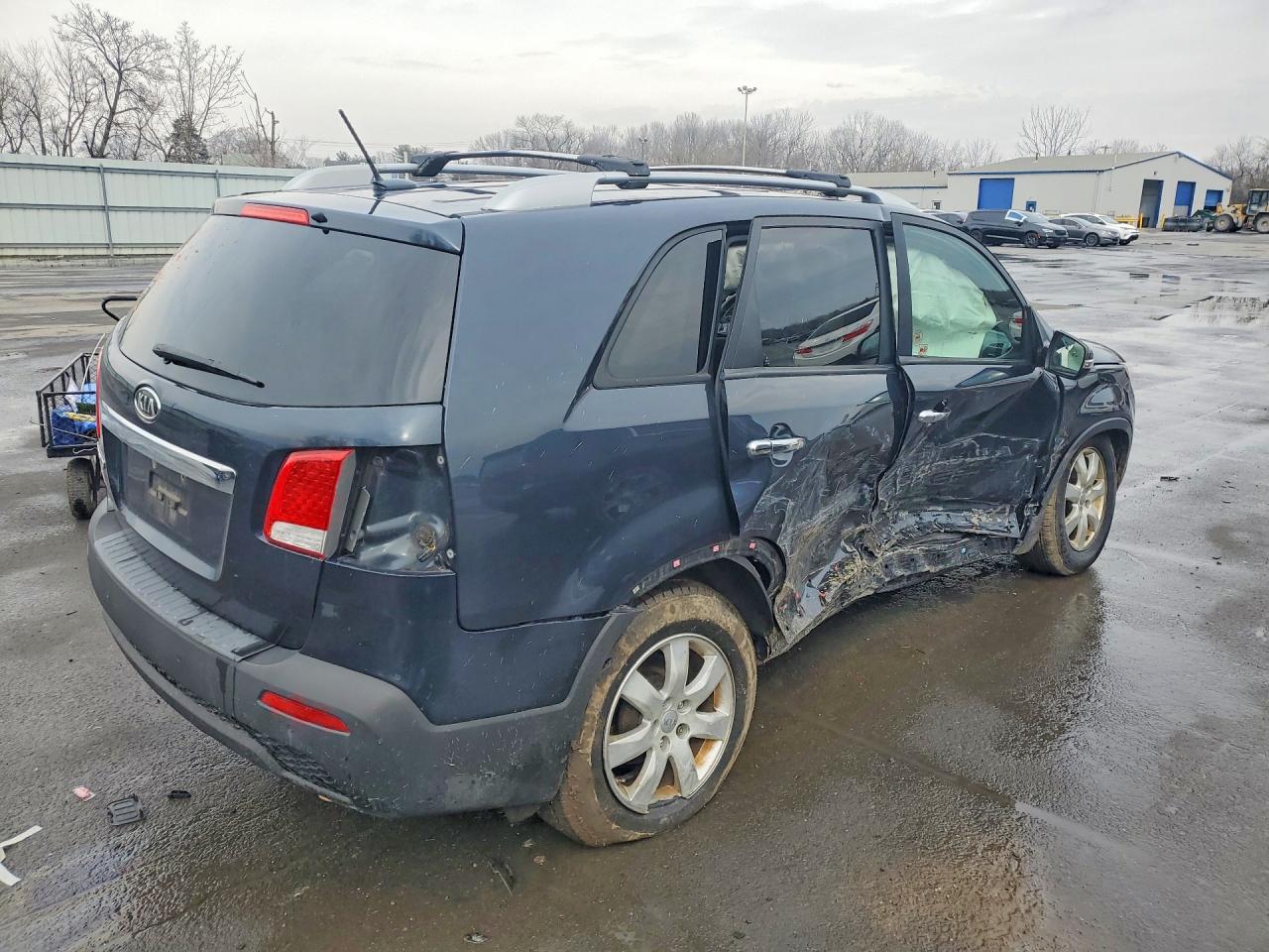 2013 KIA SORENTO LX photo 3
