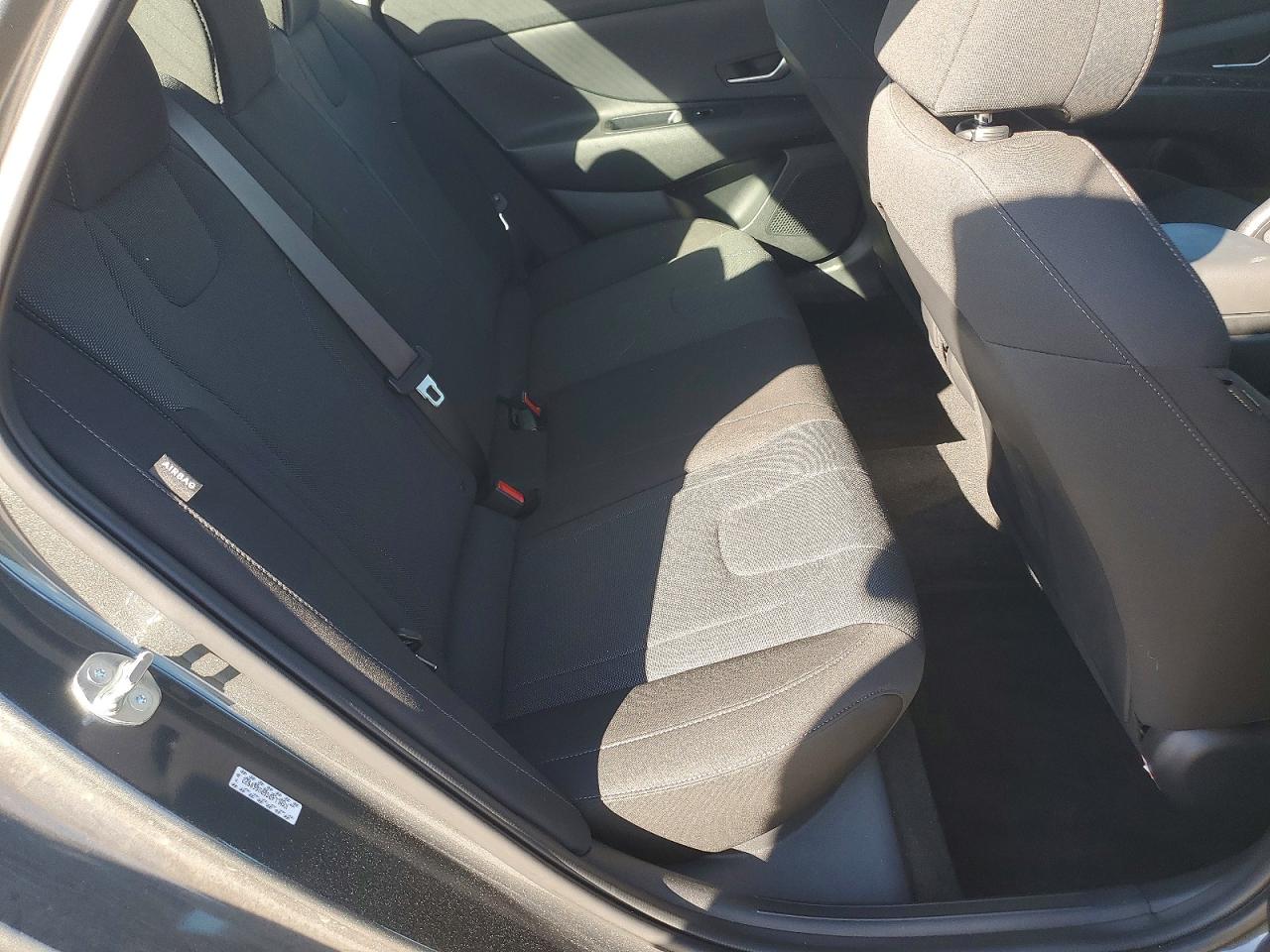 2024 HYUNDAI ELANTRA SE photo 19