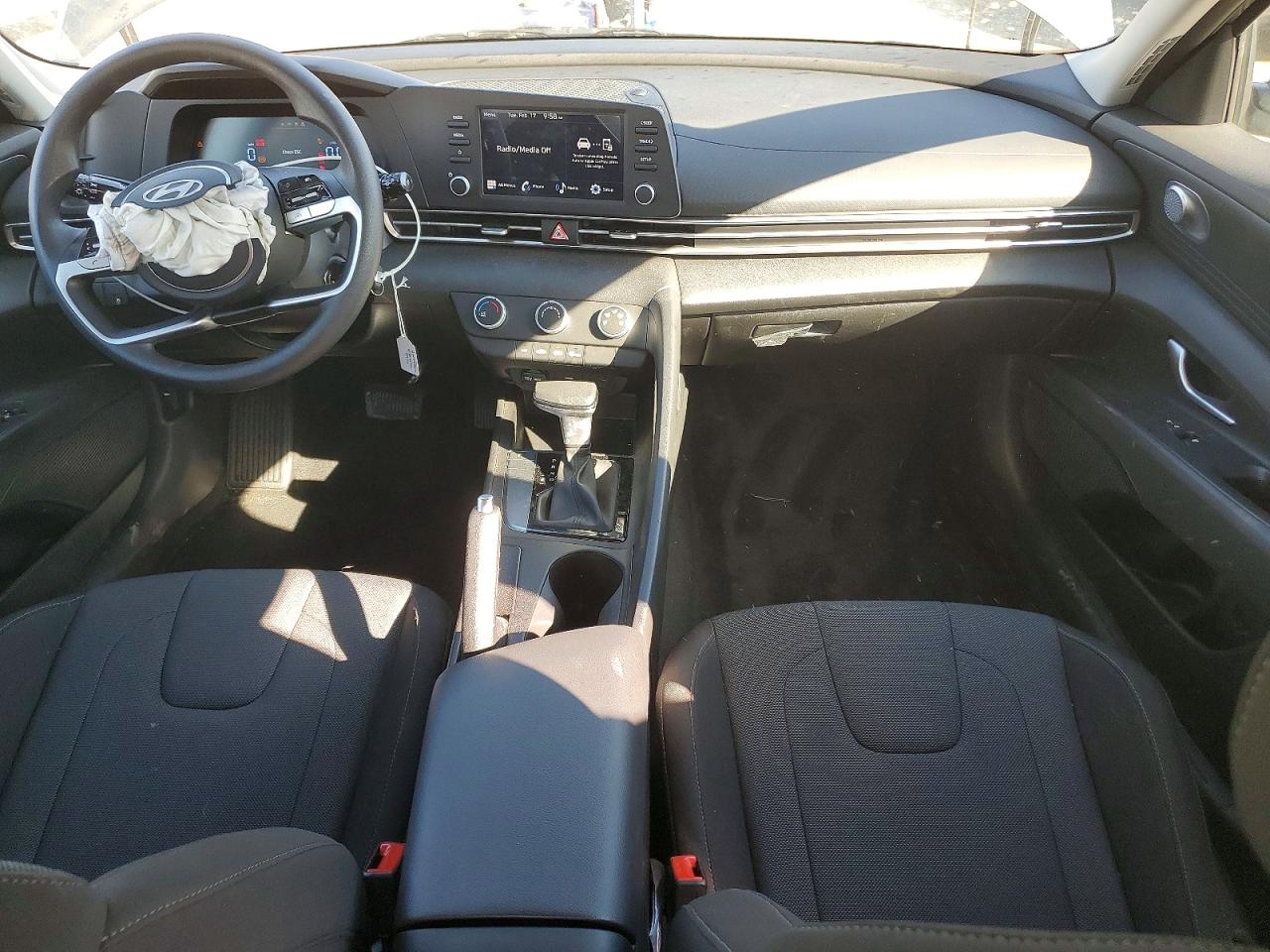 2024 HYUNDAI ELANTRA SE photo 15