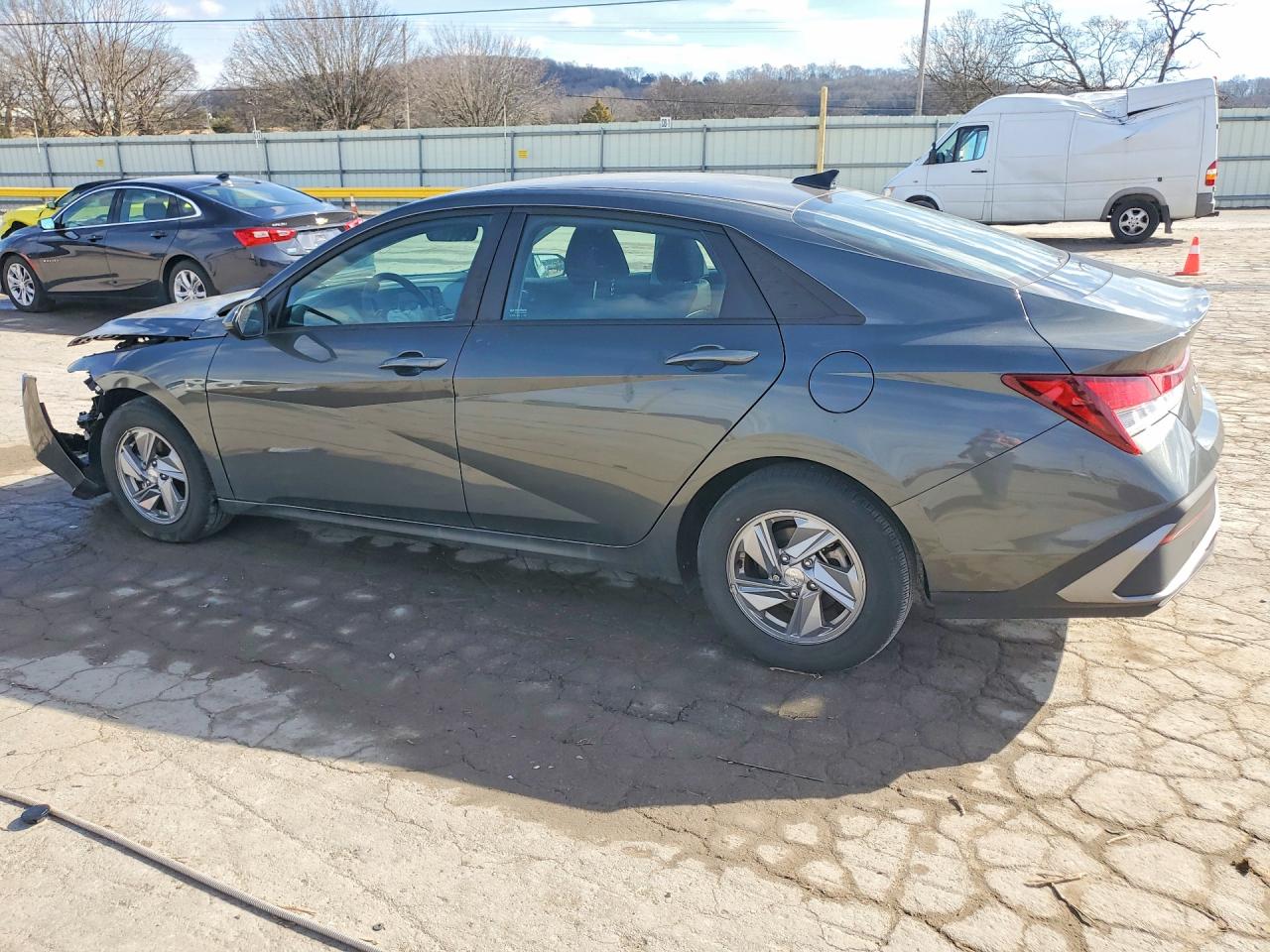 2024 HYUNDAI ELANTRA SE photo 3