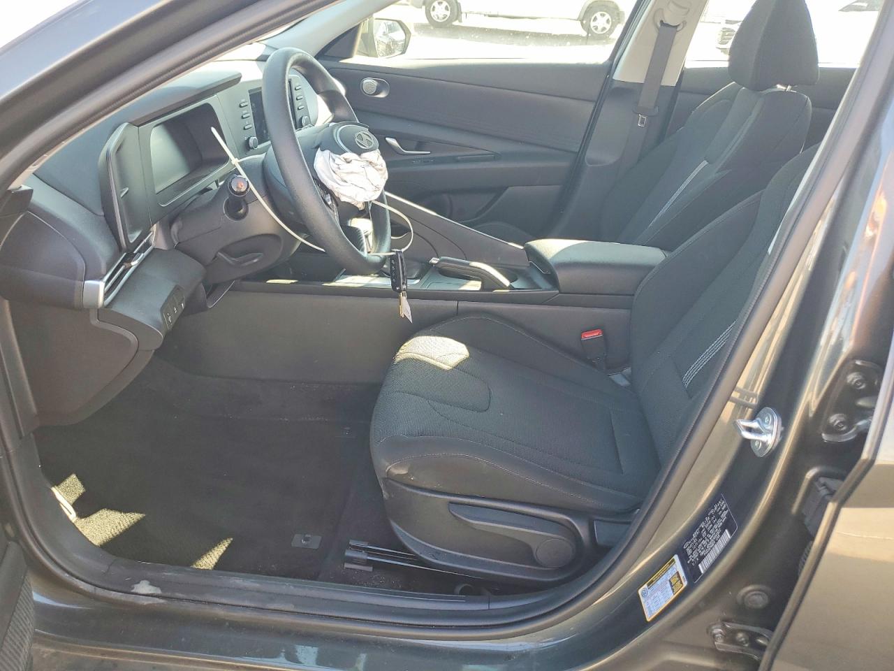 2024 HYUNDAI ELANTRA SE photo 13