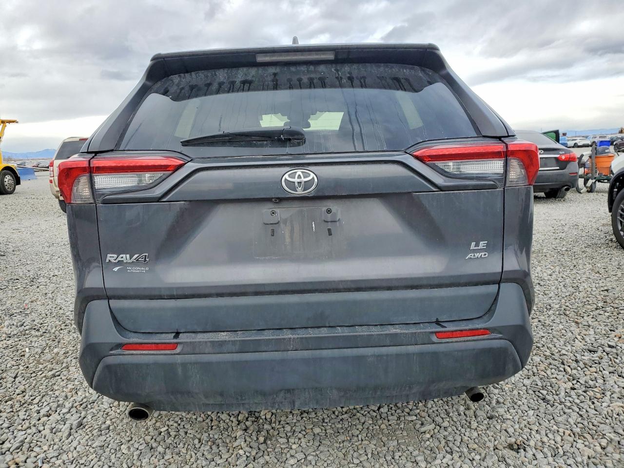 2021 TOYOTA RAV4 LE photo 6