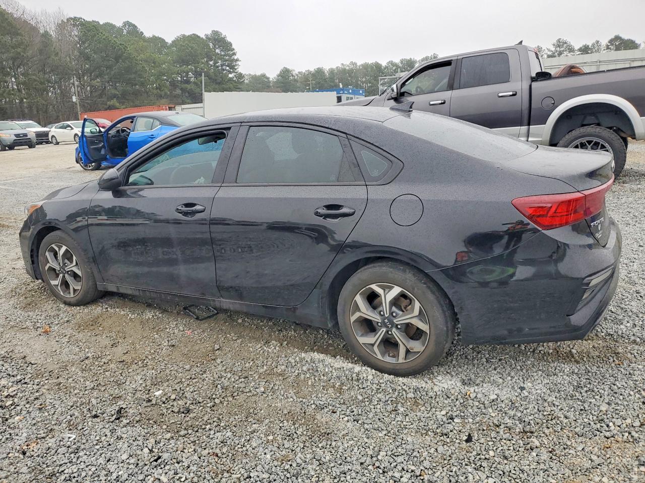 2021 KIA FORTE photo 2