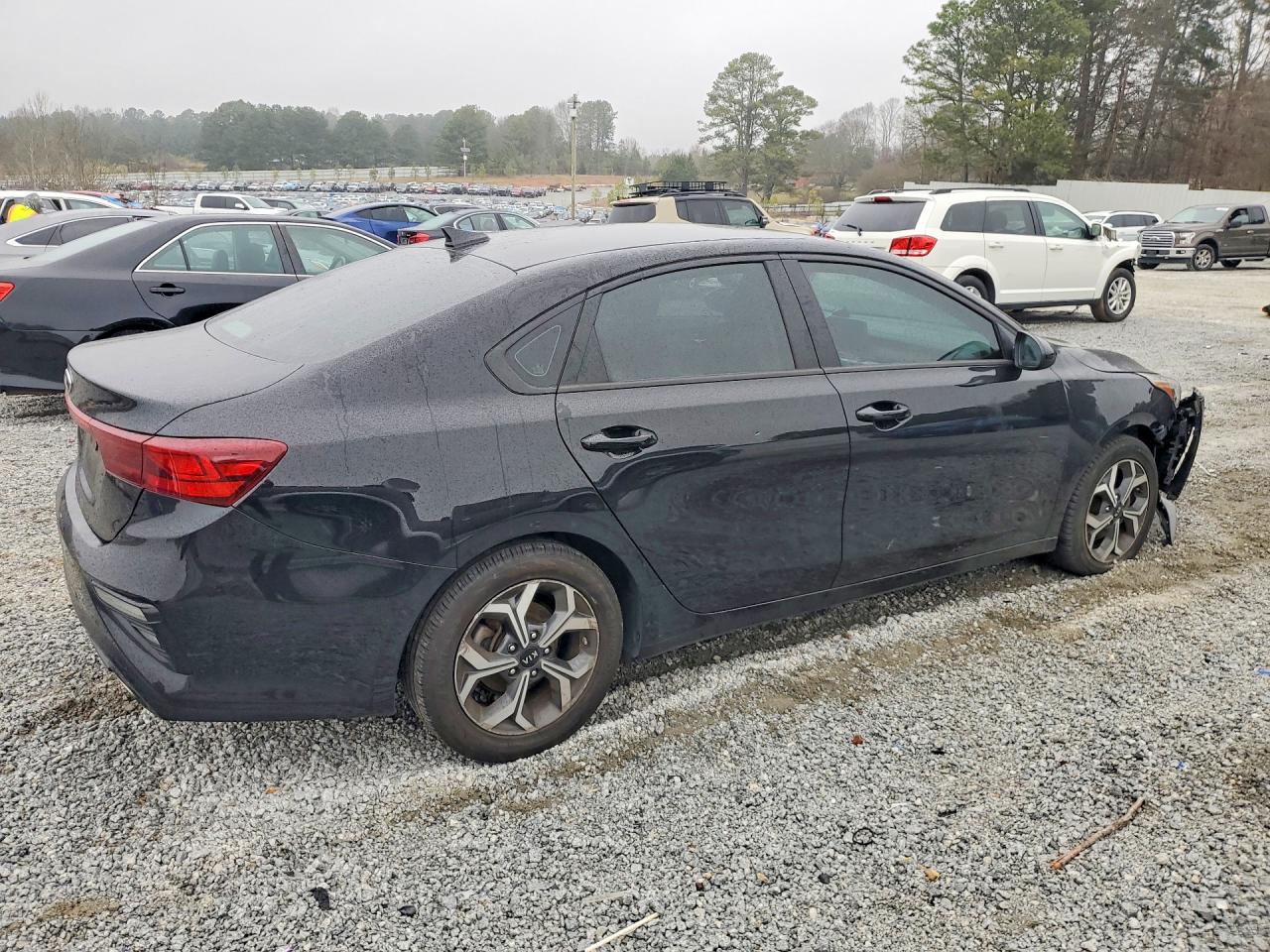 2021 KIA FORTE photo 3