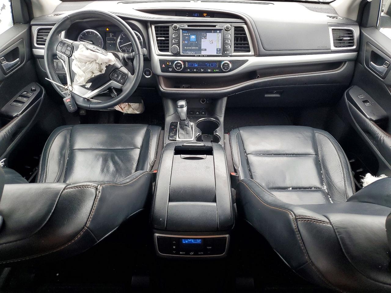 2016 TOYOTA HIGHLANDER XLE photo 15