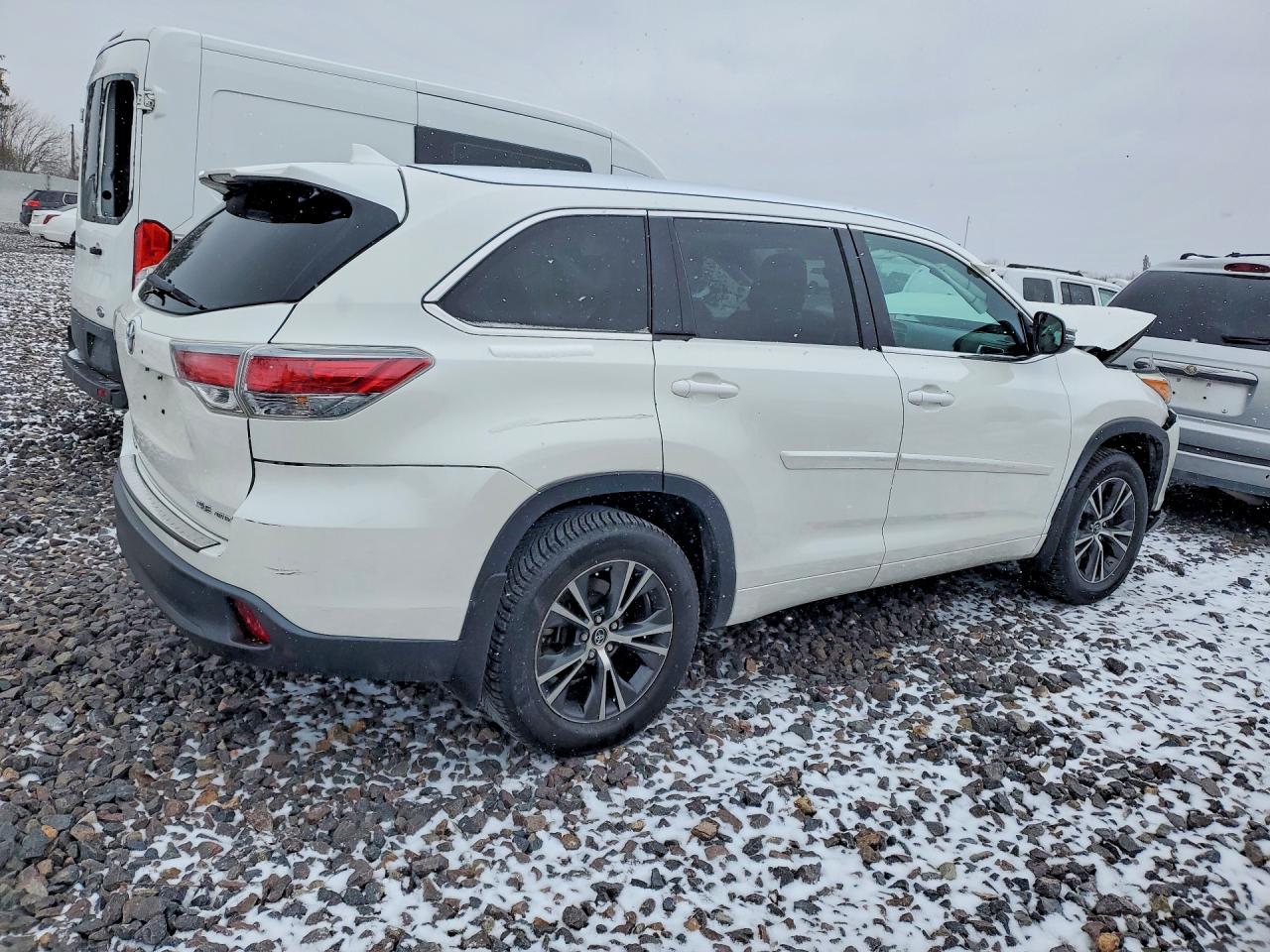 2016 TOYOTA HIGHLANDER XLE photo 5