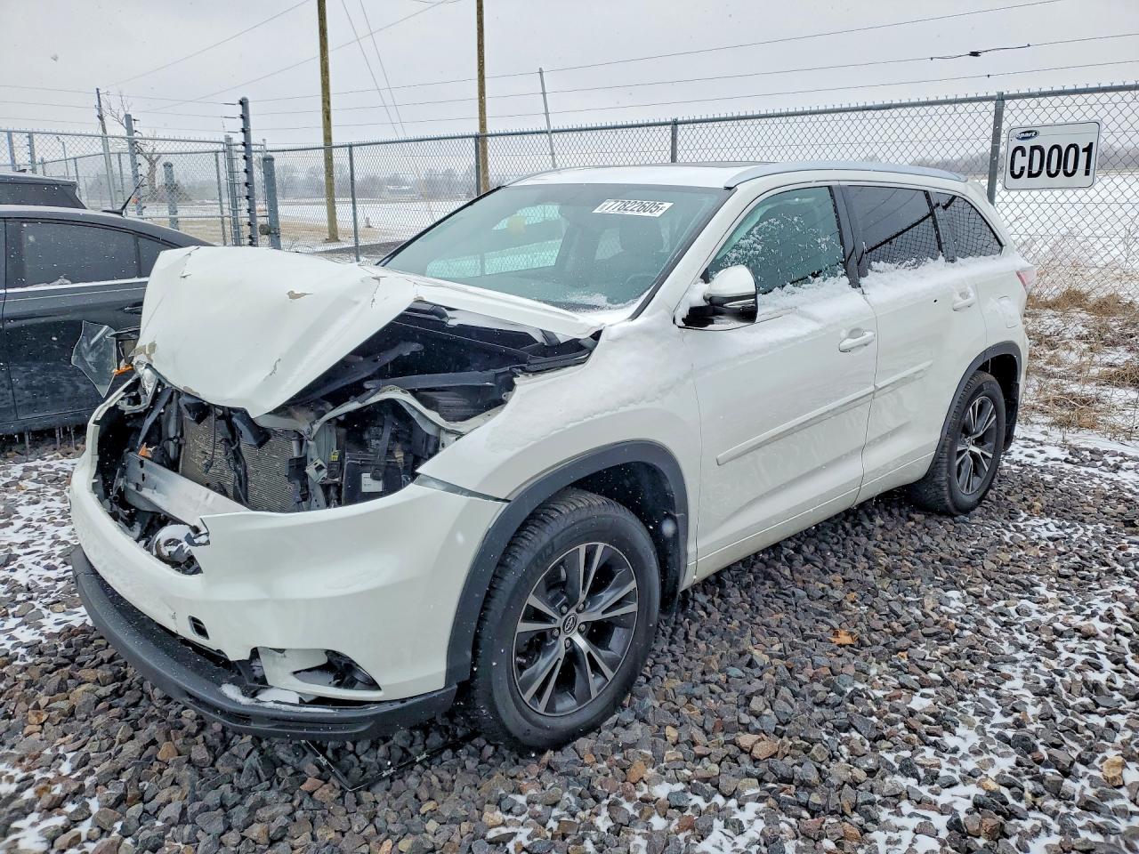 2016 TOYOTA HIGHLANDER