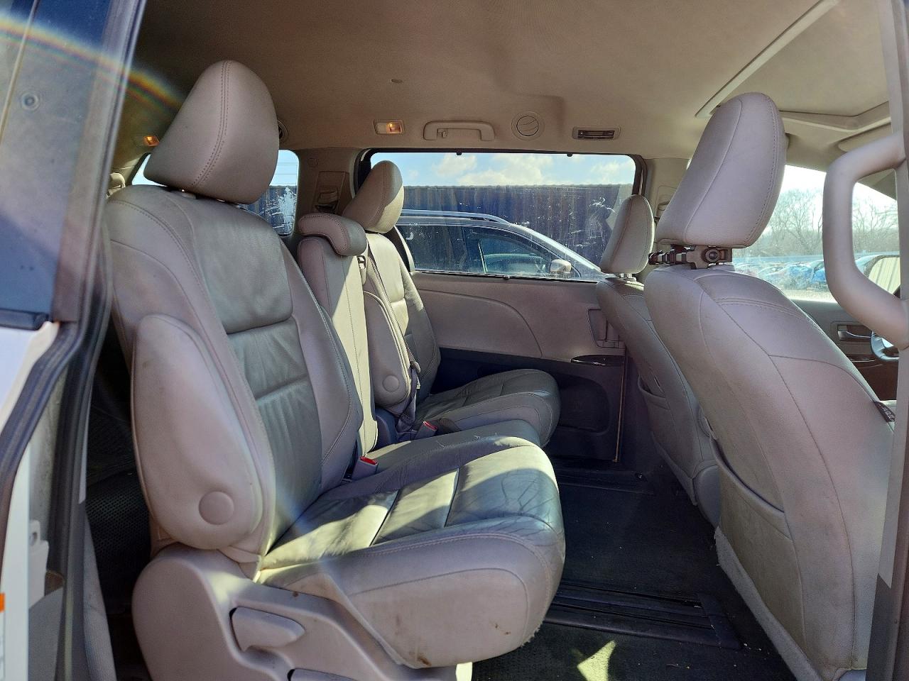 2016 TOYOTA SIENNA XLE 8-PASSENGER photo 11