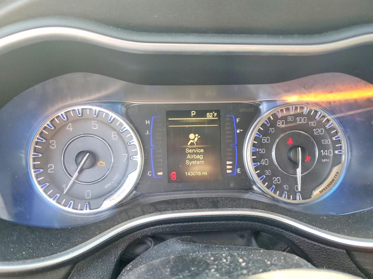 2016 CHRYSLER 200 LIMITED photo 17