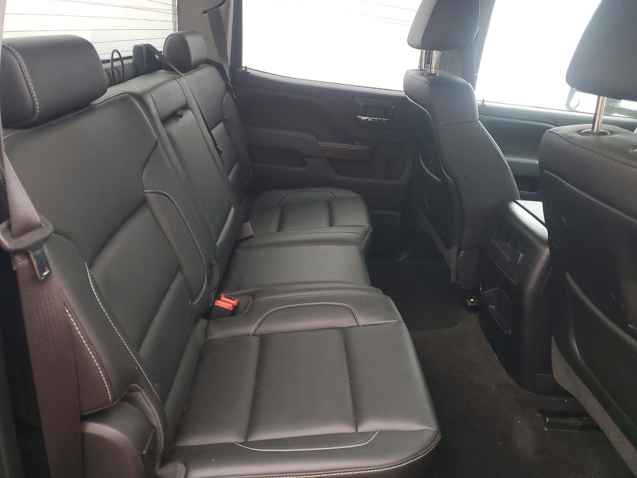 2015 GMC SIERRA K3500 SLT photo 11