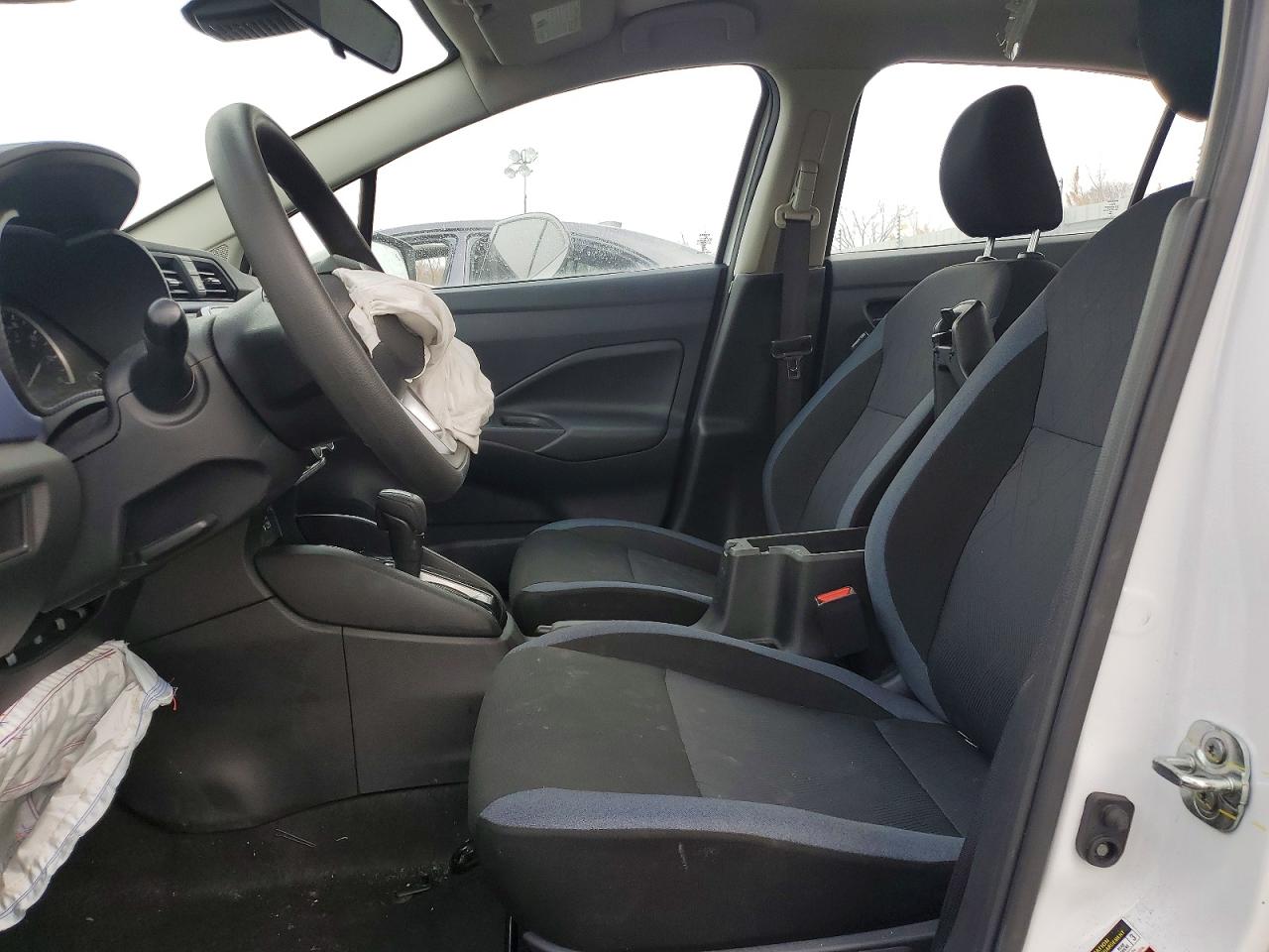 2024 NISSAN VERSA SV photo 7