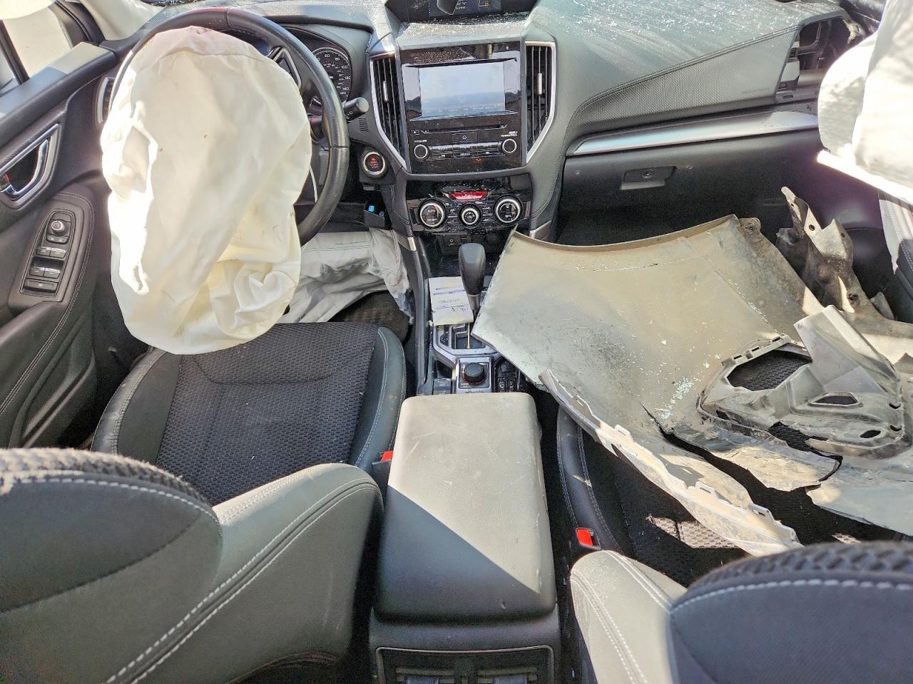 2019 SUBARU FORESTER PREMIUM photo 22