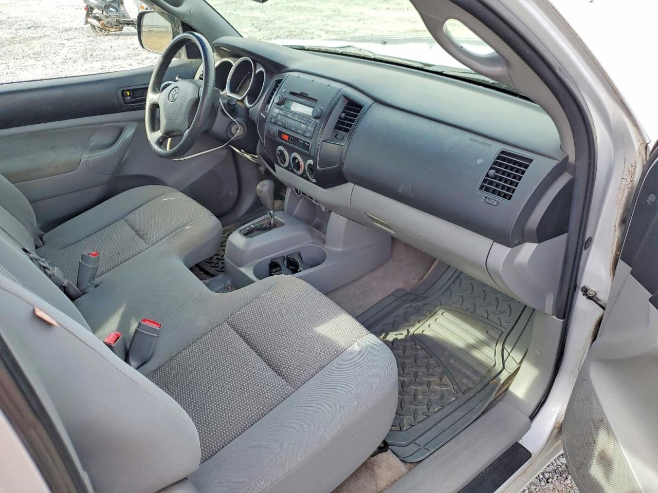 2009 TOYOTA TACOMA photo 8