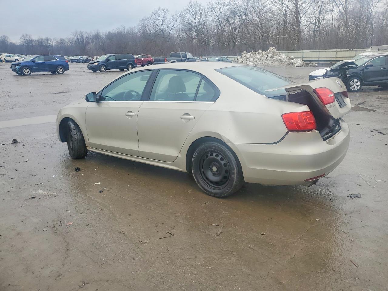 2013 VOLKSWAGEN JETTA SE photo 4