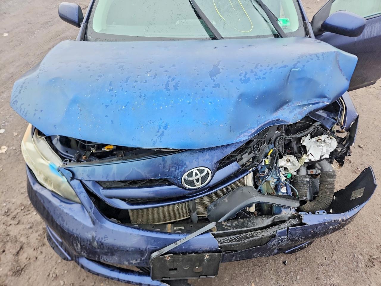 2011 TOYOTA COROLLA S photo 21