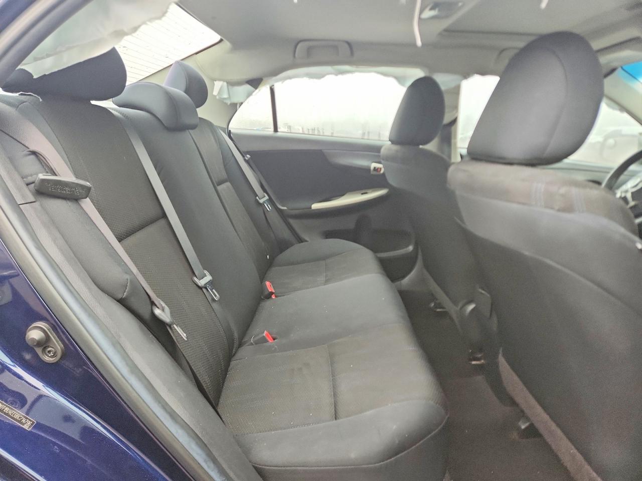 2011 TOYOTA COROLLA S photo 19