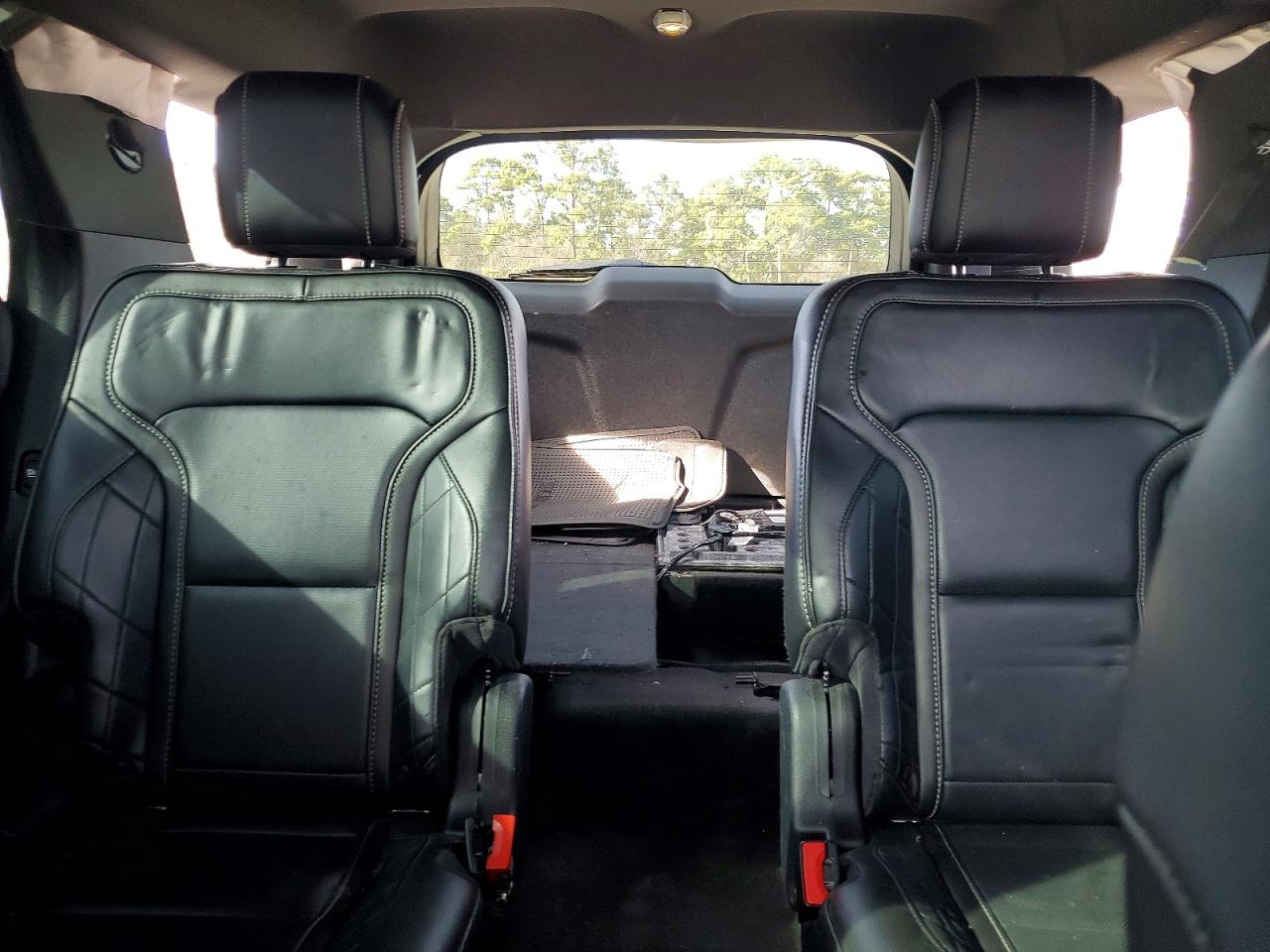 2018 FORD EXPLORER PLATINUM photo 28