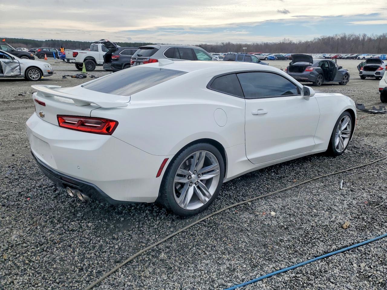 2017 CHEVROLET CAMARO SS photo 5