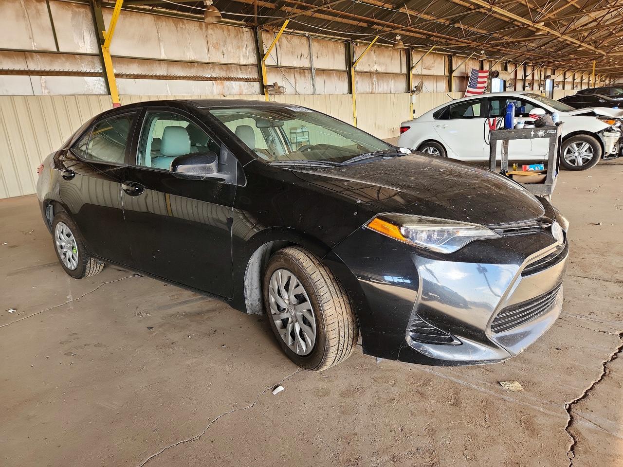 2017 TOYOTA COROLLA L photo 4