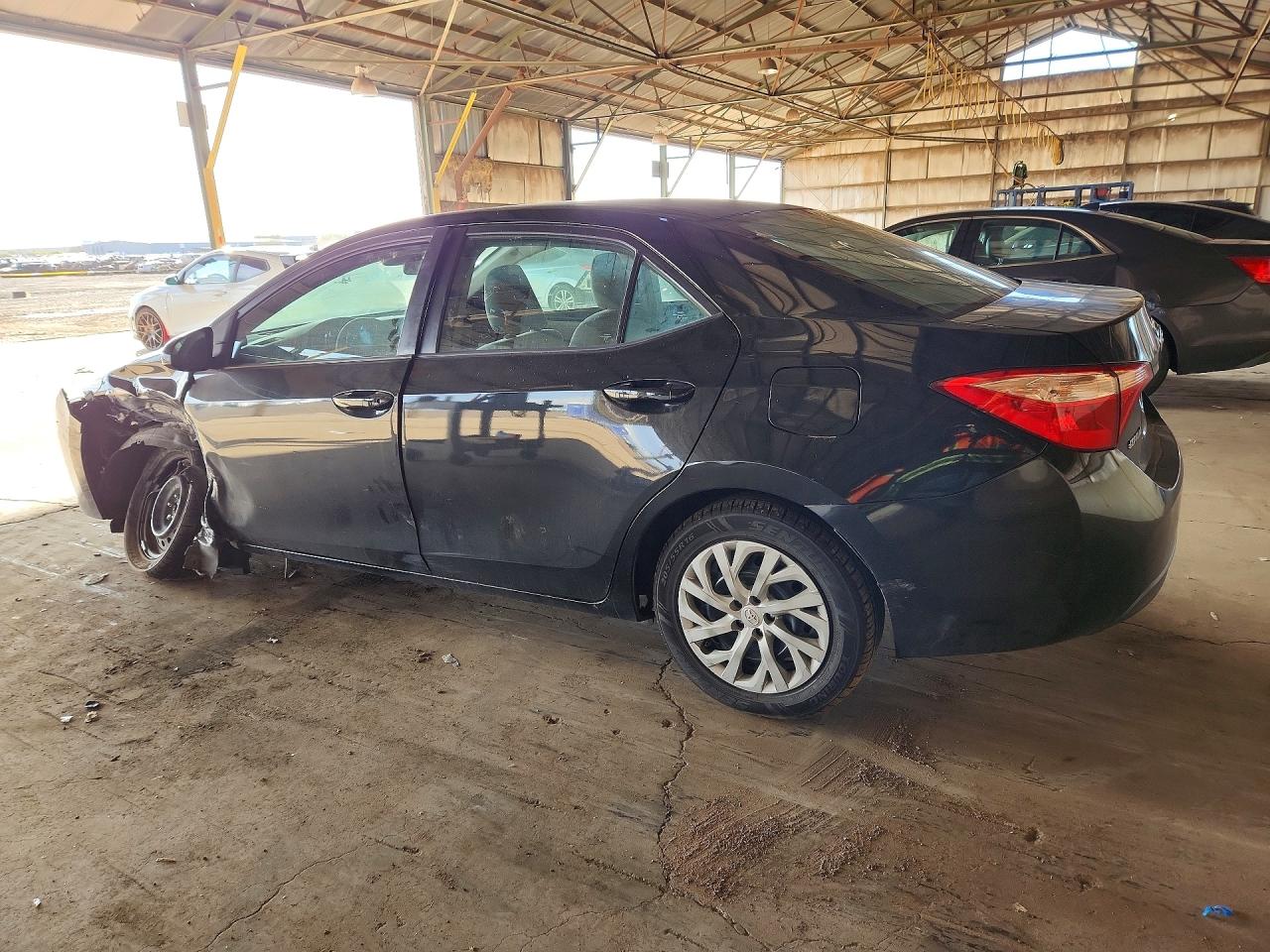 2017 TOYOTA COROLLA L photo 2
