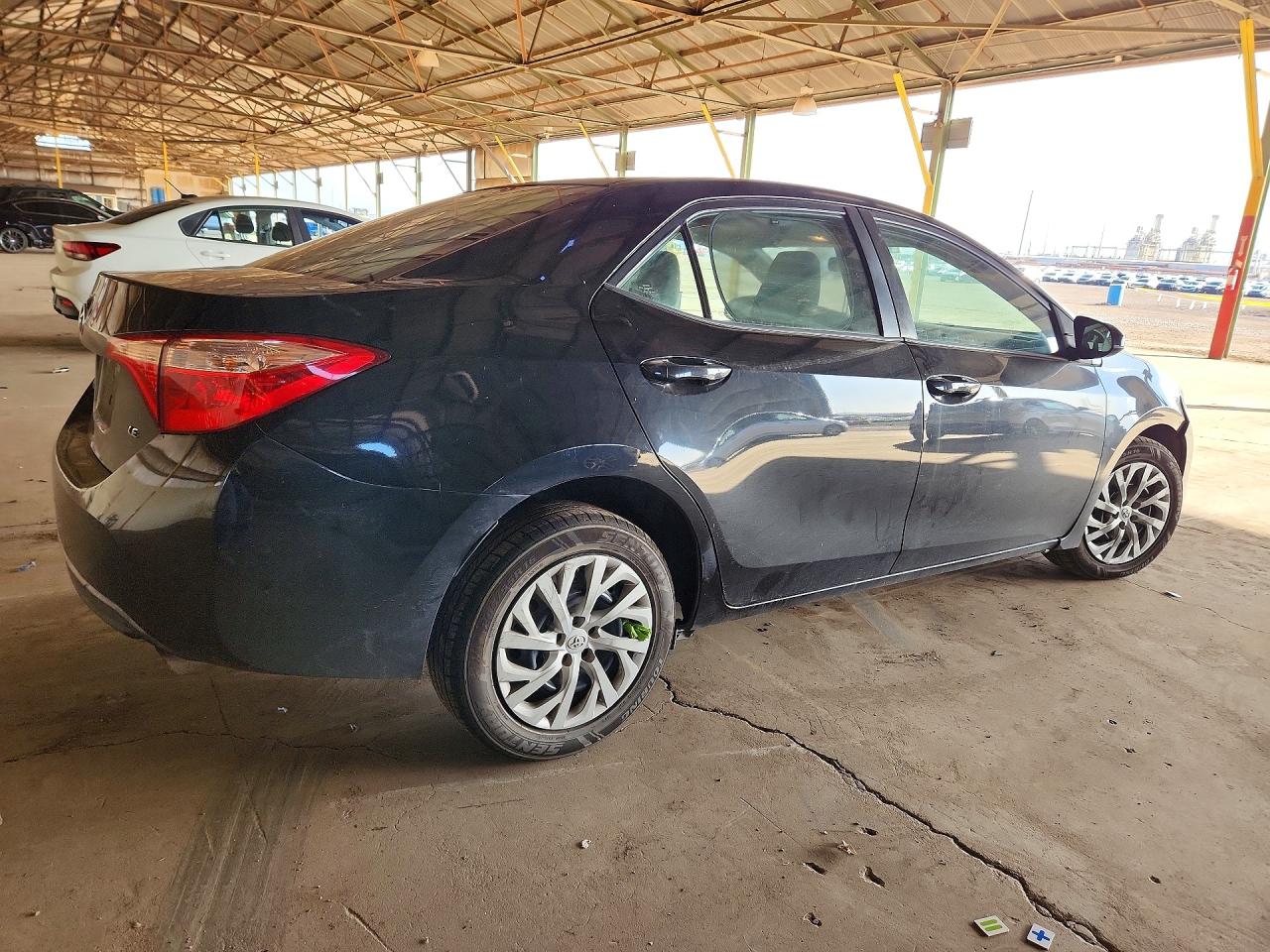 2017 TOYOTA COROLLA L photo 3