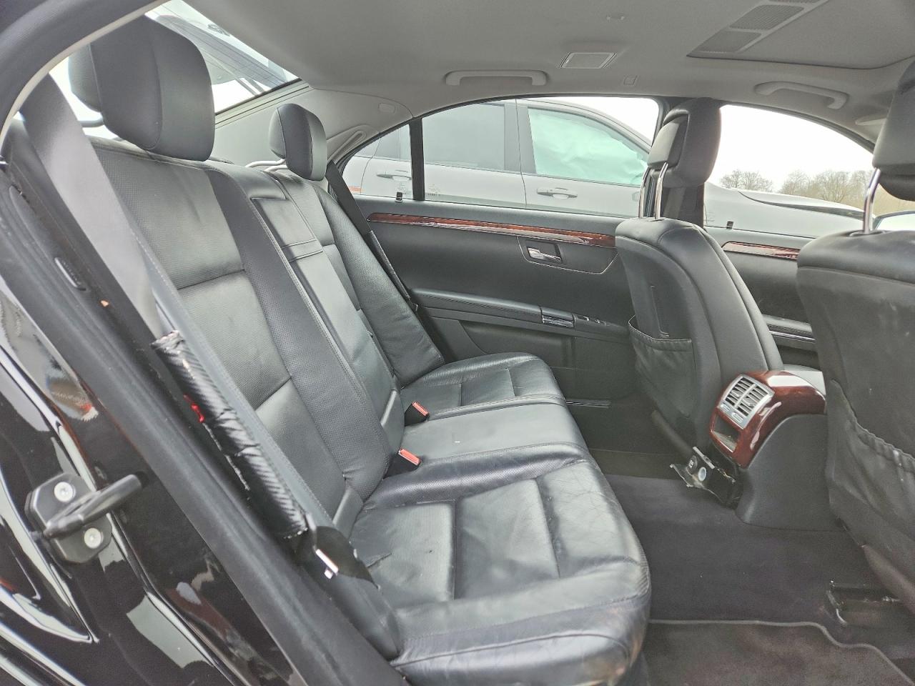 2010 MERCEDES-BENZ S 400 photo 10
