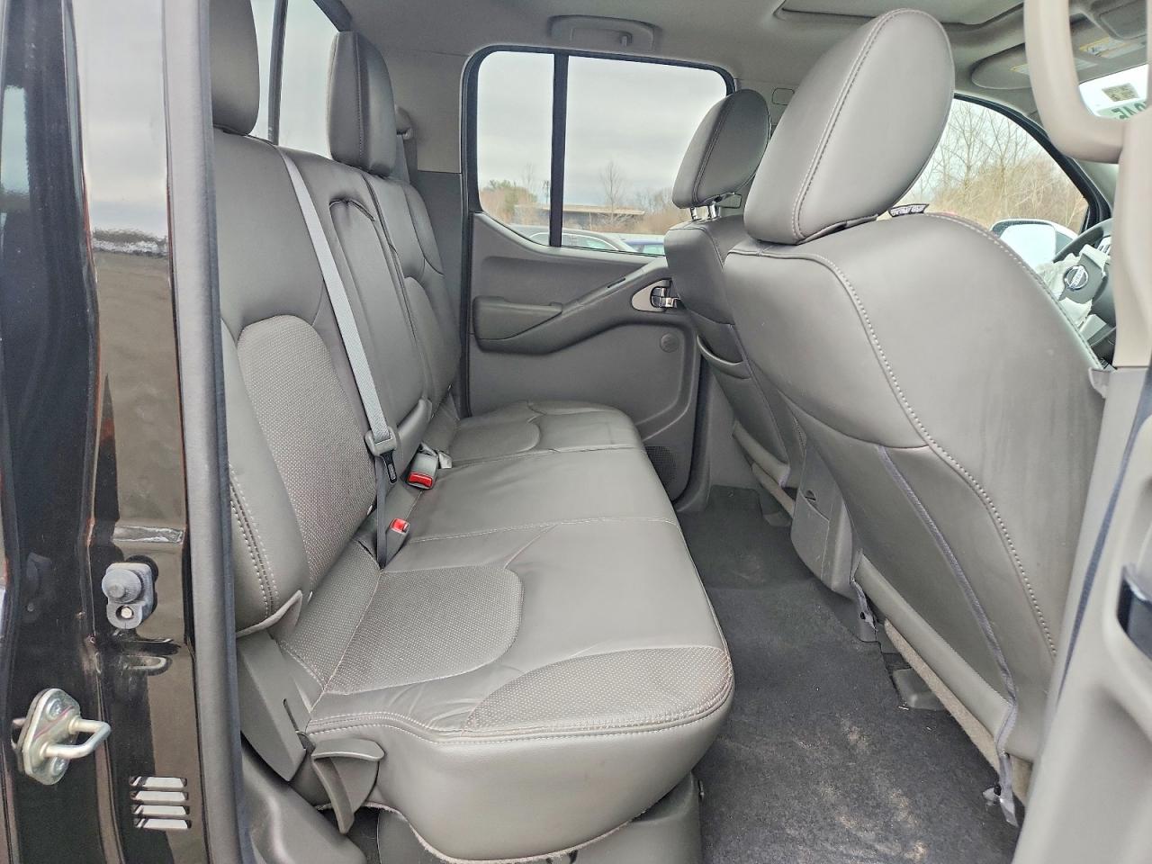 2019 NISSAN FRONTIER SL photo 19