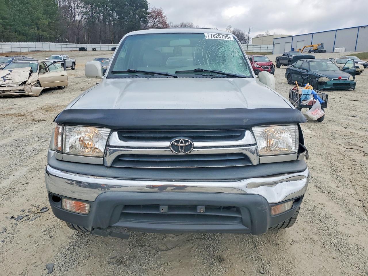 2001 TOYOTA 4RUNNER SR5 photo 5