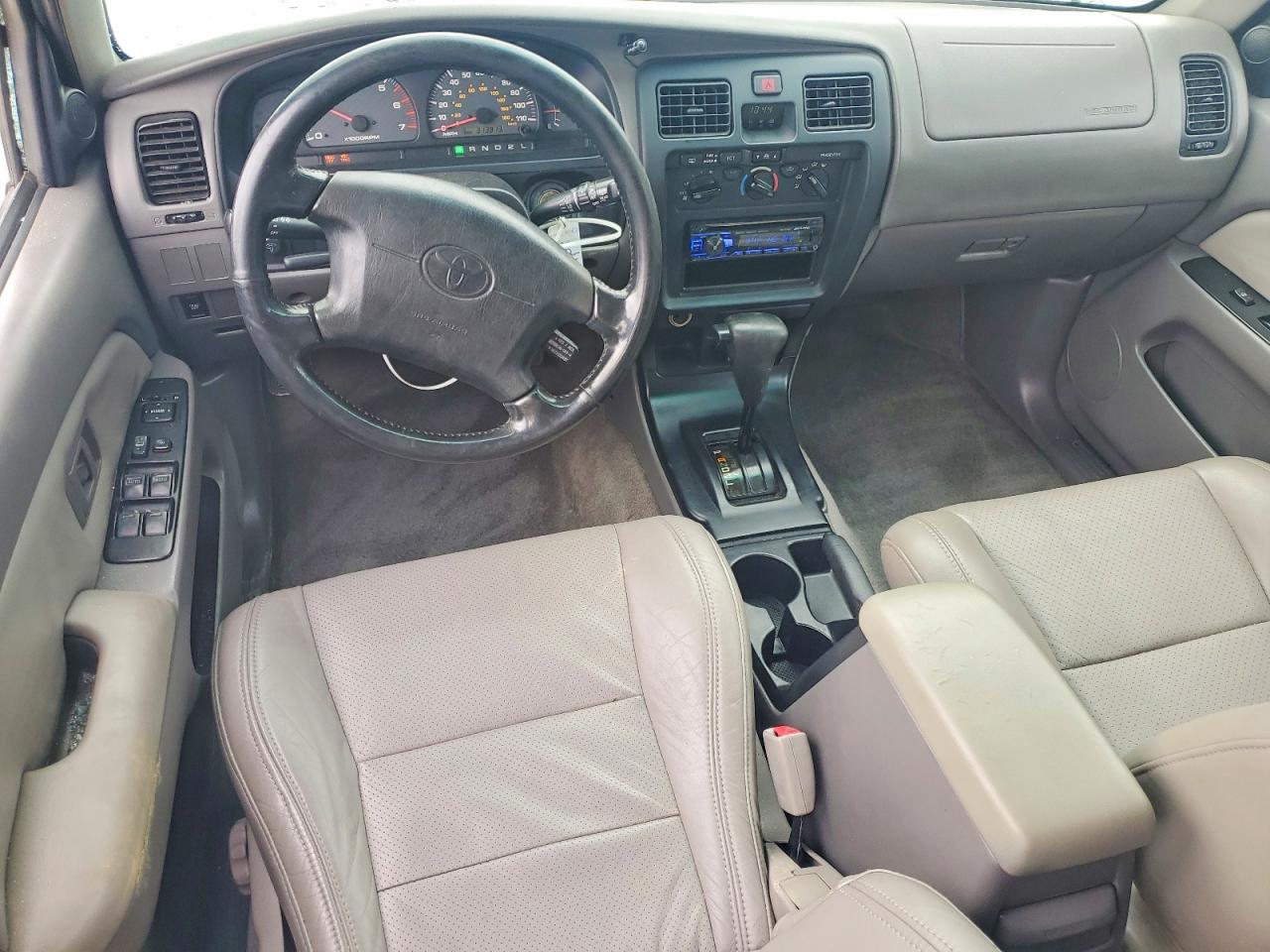 2001 TOYOTA 4RUNNER SR5 photo 8