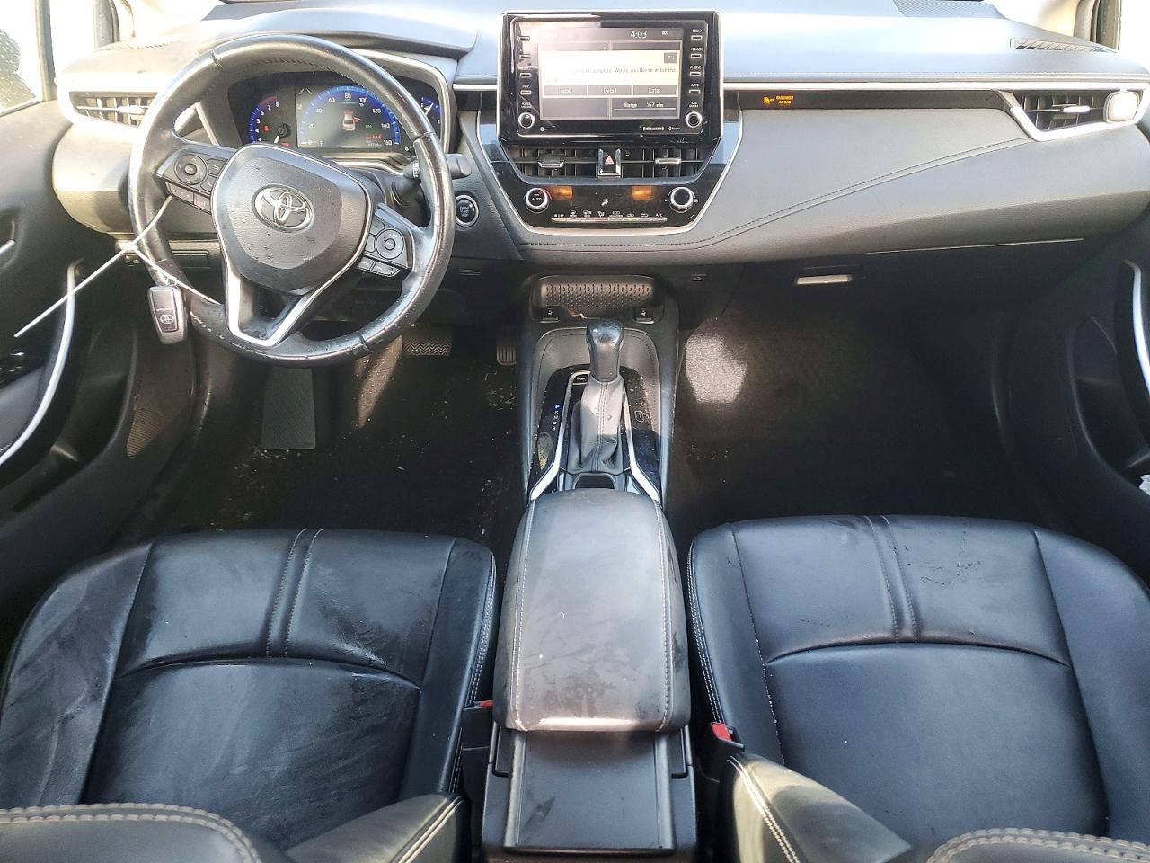 2020 TOYOTA COROLLA XLE photo 8